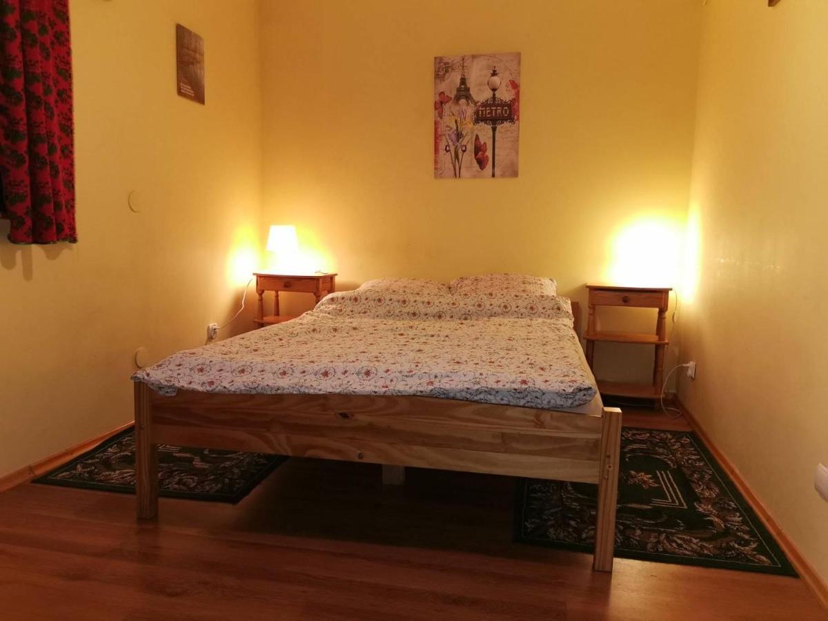 Wynajem Pokoi Guest House ชาร์นนี ดูนาเยส ภายนอก รูปภาพ