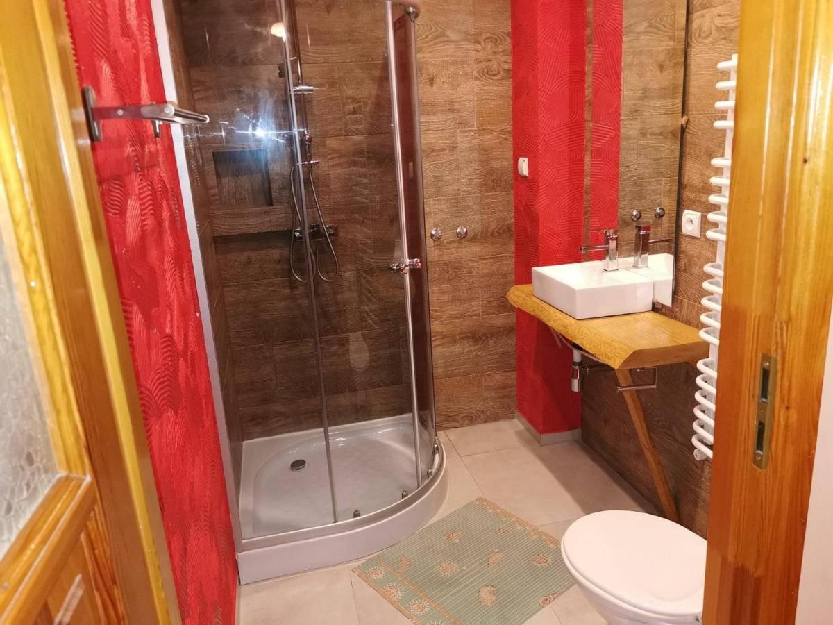 Wynajem Pokoi Guest House ชาร์นนี ดูนาเยส ภายนอก รูปภาพ