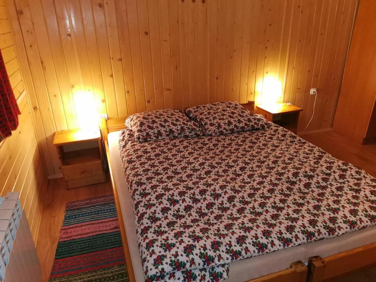 Wynajem Pokoi Guest House ชาร์นนี ดูนาเยส ภายนอก รูปภาพ