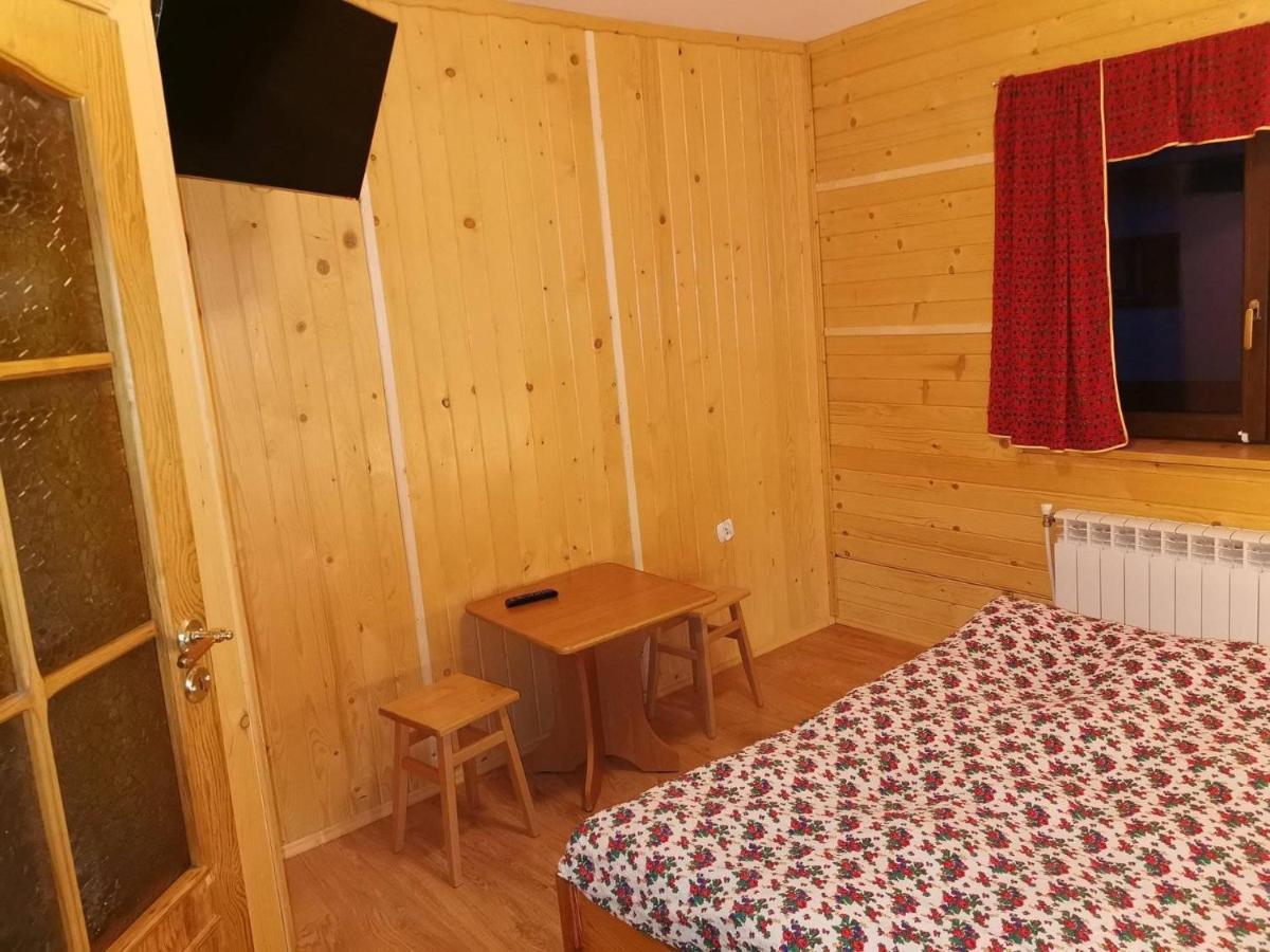 Wynajem Pokoi Guest House ชาร์นนี ดูนาเยส ภายนอก รูปภาพ